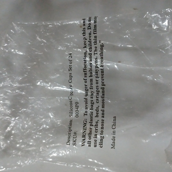 Rainbow Silicone Cupcake Liners set of 23 Reuseable Cupcake liners new with tags - Picture 5 of 6